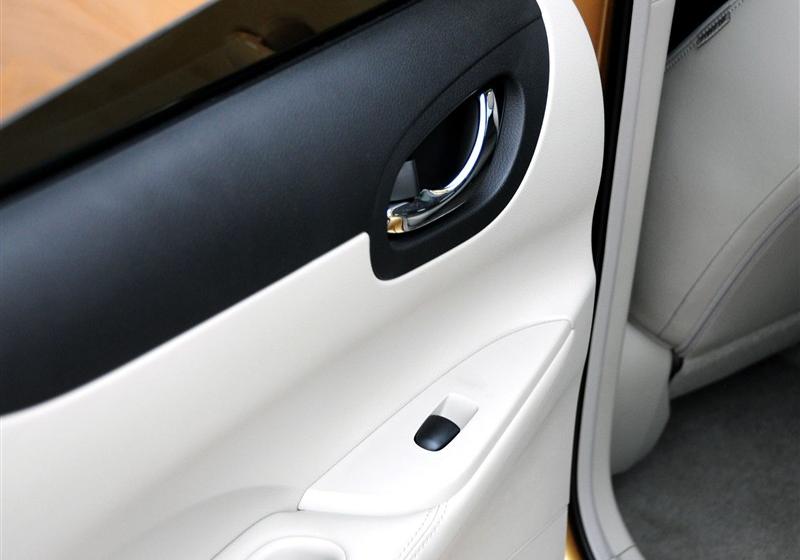 東風(fēng)日產(chǎn) 騏達(dá) 2011款 1.6 CVT豪華型