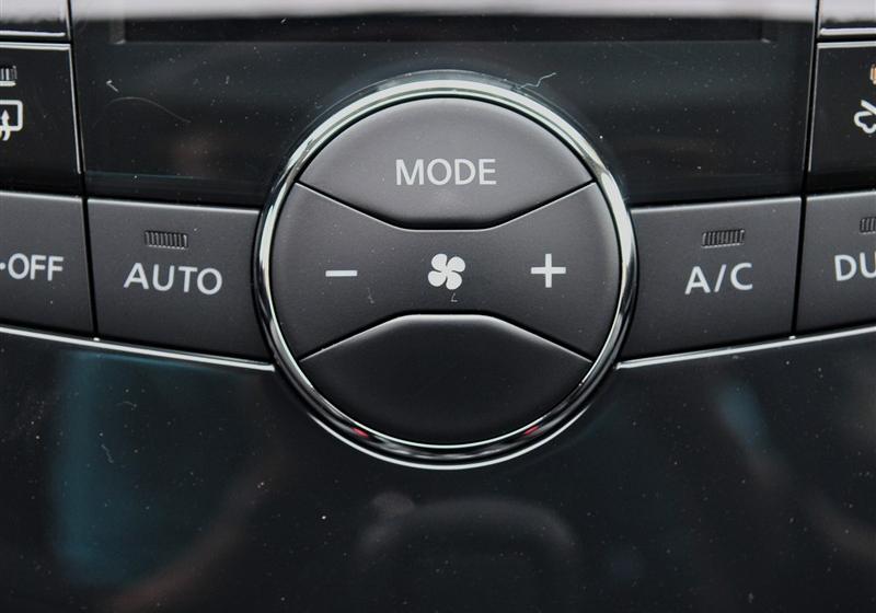 東風(fēng)日產(chǎn) 騏達(dá) 2011款 1.6T M-CVT致酷版