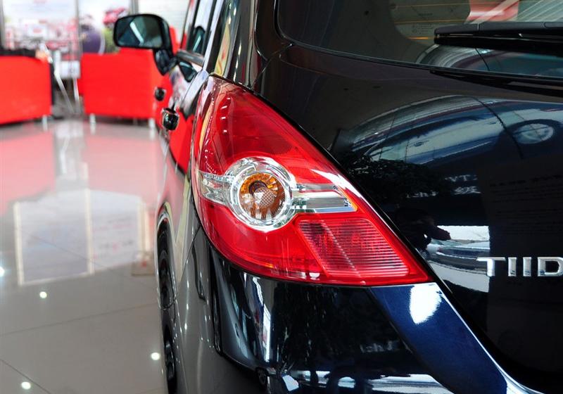 東風(fēng)日產(chǎn) 騏達(dá) 2008款 1.6 手動(dòng)時(shí)尚型