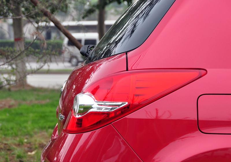 東風(fēng)日產(chǎn) 騏達(dá) 2008款 1.6 自動(dòng)時(shí)尚型