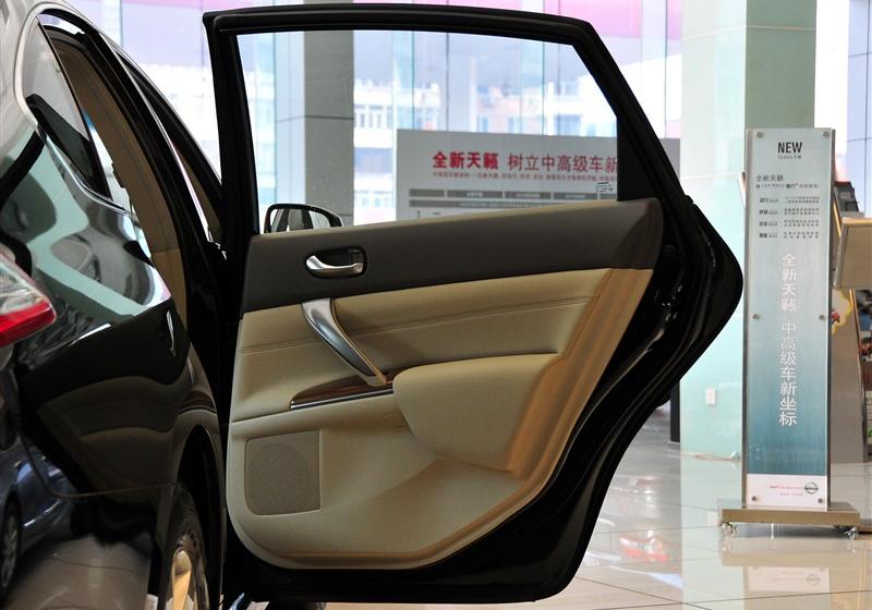 東風日產 天籟 2011款 2.0L XL榮耀版