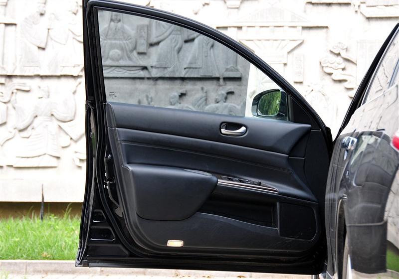 東風(fēng)日產(chǎn) 天籟 2011款 公爵 2.5L XV 尊雅版