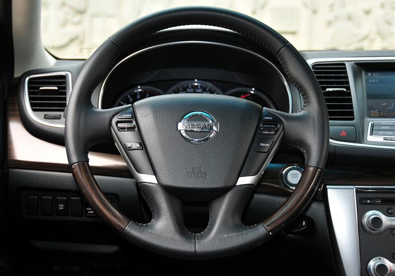 東風(fēng)日產(chǎn) 天籟 2011款 公爵 2.5L XV 尊雅版