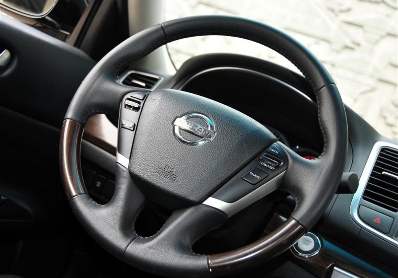 東風日產 天籟 2011款 公爵 2.5L XV 尊雅版