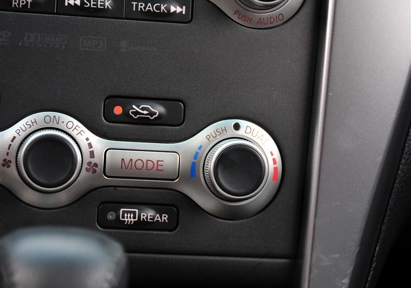 東風(fēng)日產(chǎn) 天籟 2011款 公爵 2.5L XV 尊雅版