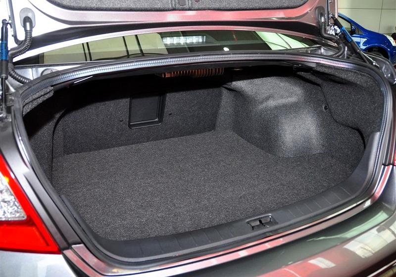 東風日產 天籟 2011款 公爵 2.5L XV VIP 尊尚版