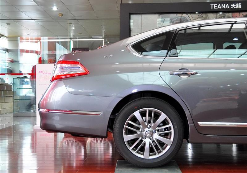 東風日產 天籟 2011款 公爵 2.5L XV VIP 尊尚版