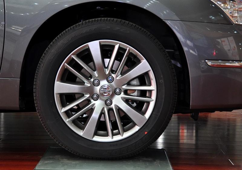 東風日產 天籟 2011款 公爵 2.5L XV VIP 尊尚版