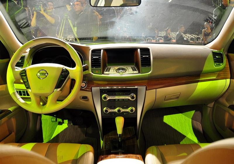 東風(fēng)日產(chǎn) 天籟 2011款 公爵 2.5L XV VIP 尊尚版