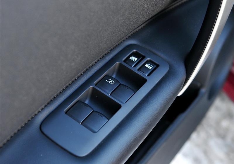 東風(fēng)日產(chǎn) 逍客 2011款 2.0XV 雷 CVT 2WD