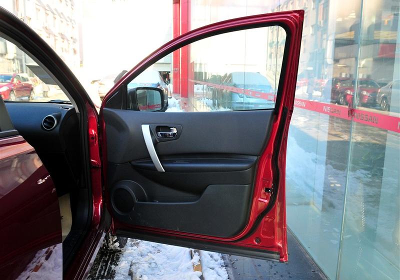 東風日產 逍客 2011款 2.0XV 雷 CVT 2WD