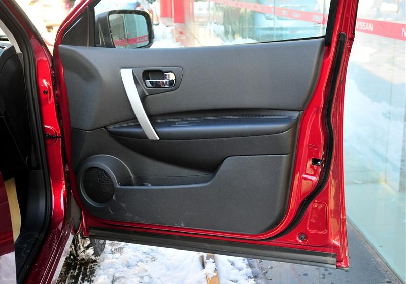 東風(fēng)日產(chǎn) 逍客 2011款 2.0XV 雷 CVT 2WD