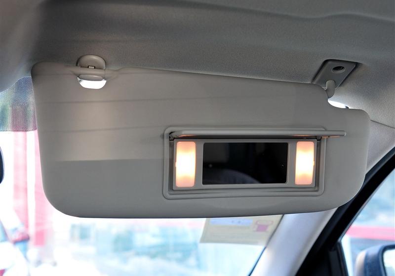 東風(fēng)日產(chǎn) 逍客 2011款 2.0XV 雷 CVT 2WD