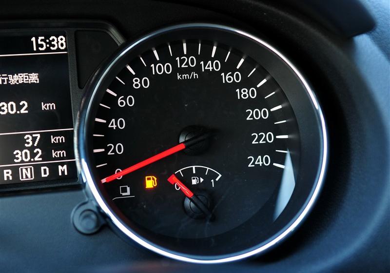 東風日產 逍客 2011款 2.0XV 雷 CVT 2WD