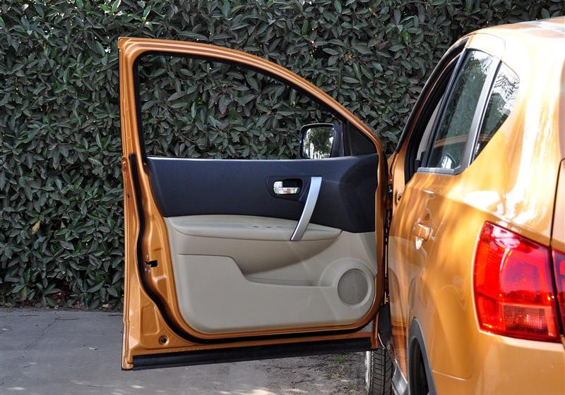 東風(fēng)日產(chǎn) 逍客 2011款 2.0XV 龍 CVT 4WD