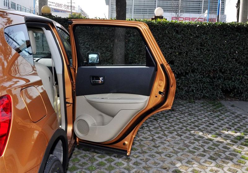 東風(fēng)日產(chǎn) 逍客 2011款 2.0XV 龍 CVT 4WD