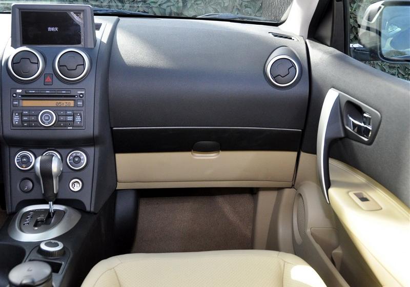 東風(fēng)日產(chǎn) 逍客 2011款 2.0XV 龍 CVT 4WD