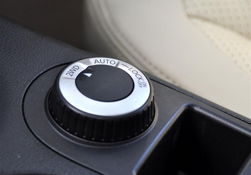 東風日產(chǎn) 逍客 2011款 2.0XV 龍 CVT 4WD