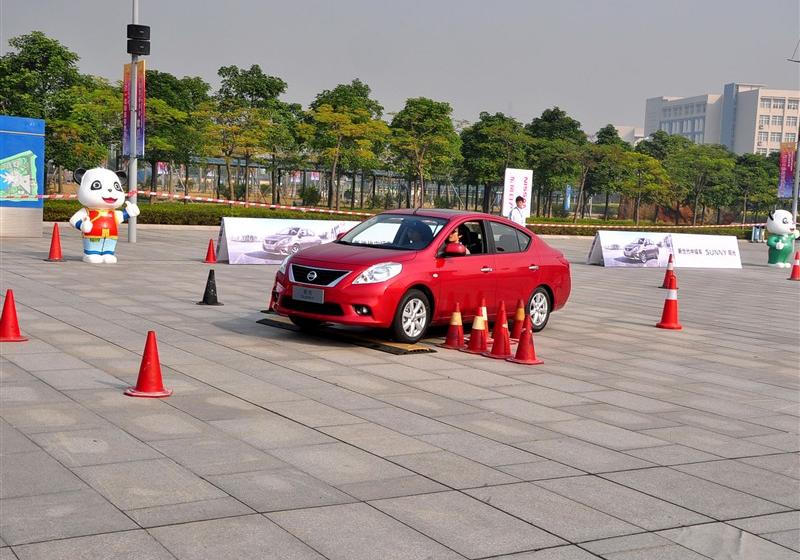 東風(fēng)日產(chǎn) 陽(yáng)光 2011款 1.5XV 尊貴版 CVT