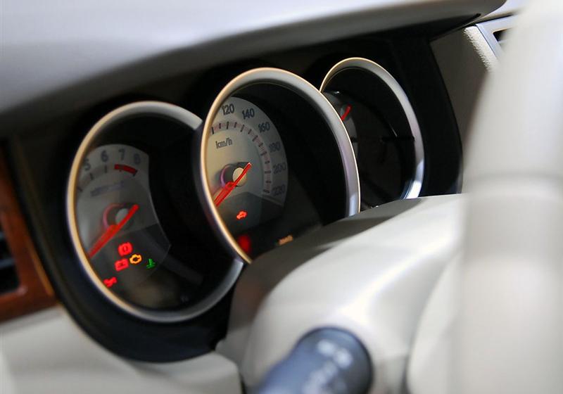 東風(fēng)日產(chǎn) 頤達(dá) 2008款 1.6 自動(dòng)豪華型