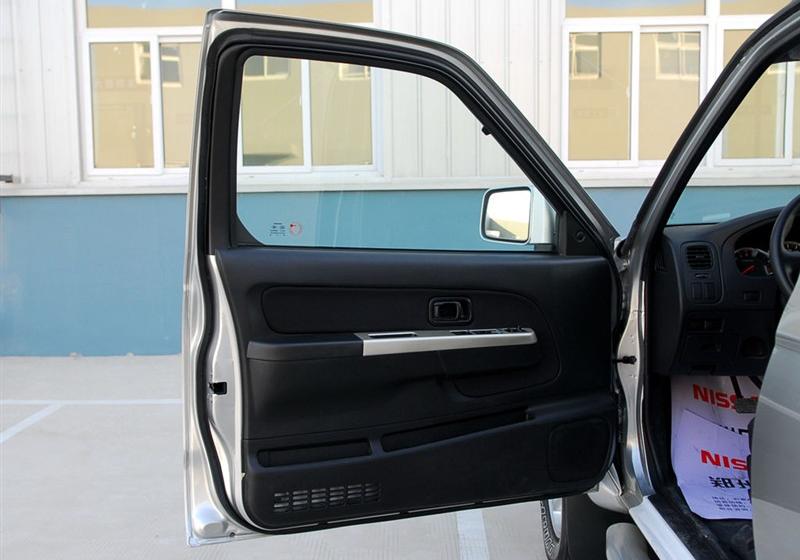 鄭州日產 帕拉丁 2006款 2.4 兩驅標準型