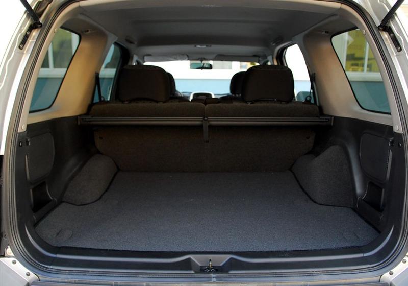 鄭州日產(chǎn) 帕拉丁 2006款 2.4 兩驅(qū)標(biāo)準(zhǔn)型