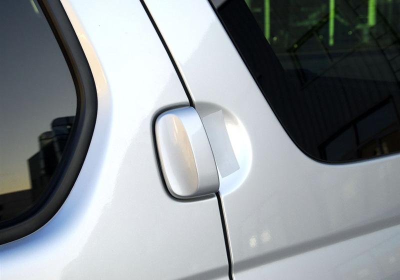 鄭州日產(chǎn) 帕拉丁 2006款 2.4 兩驅(qū)標(biāo)準(zhǔn)型