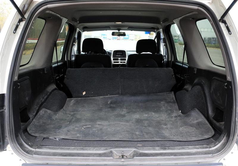 鄭州日產(chǎn) 帕拉丁 2006款 2.4 四驅(qū)標(biāo)準(zhǔn)型