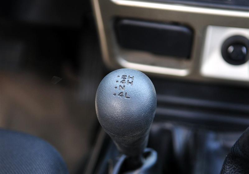 鄭州日產 帕拉丁 2006款 2.4 四驅標準型