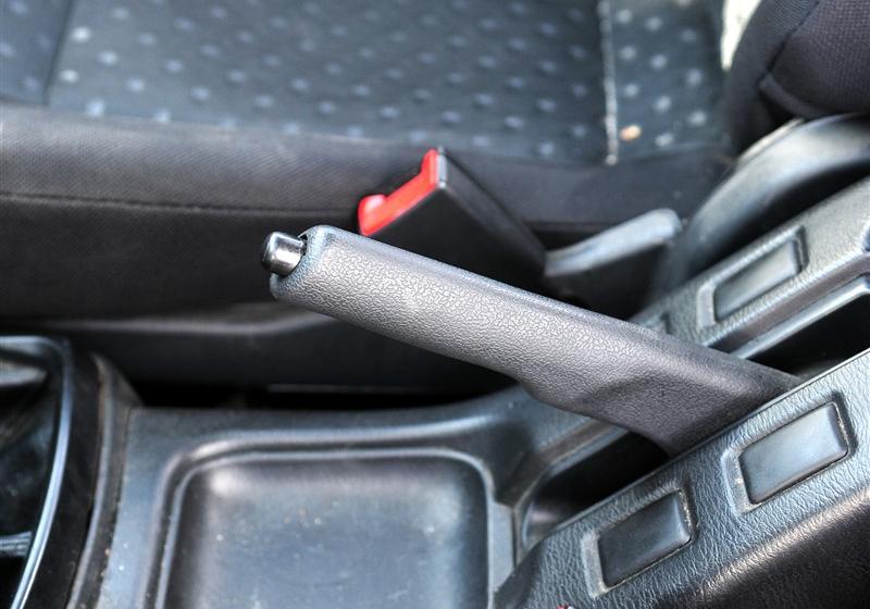 鄭州日產(chǎn) 帕拉丁 2006款 2.4 四驅(qū)標(biāo)準(zhǔn)型