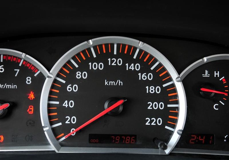 鄭州日產(chǎn) 帕拉丁 2006款 2.4 四驅(qū)標(biāo)準(zhǔn)型