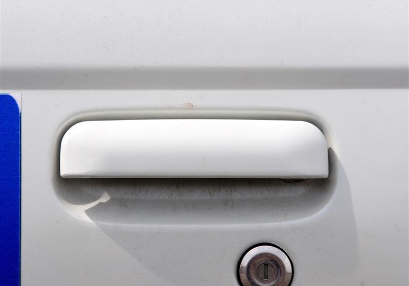 鄭州日產(chǎn) 帕拉丁 2006款 2.4 四驅(qū)標(biāo)準(zhǔn)型