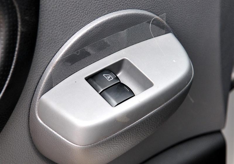 鄭州日產(chǎn) 日產(chǎn)NV200 2011款 1.6 尊雅型 232座