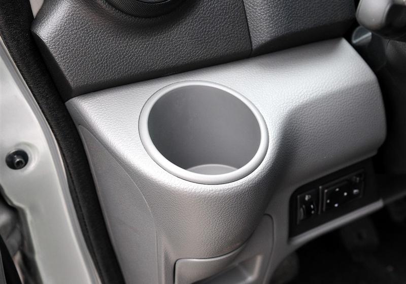 鄭州日產 日產NV200 2011款 1.6 尊雅型 232座