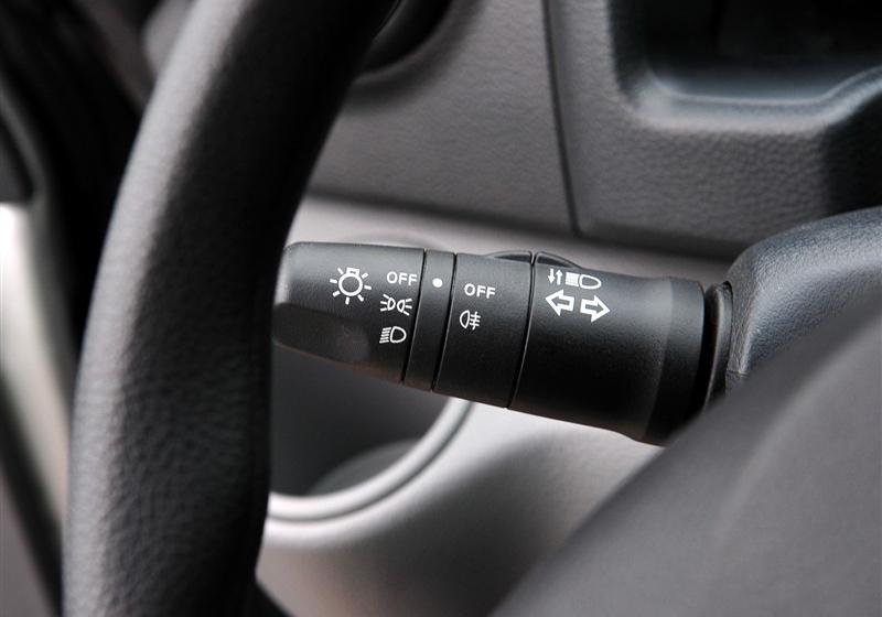 鄭州日產 日產NV200 2011款 1.6 尊雅型 232座