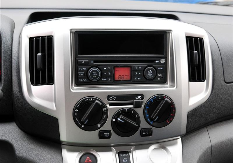 鄭州日產 日產NV200 2011款 1.6 尊雅型 232座