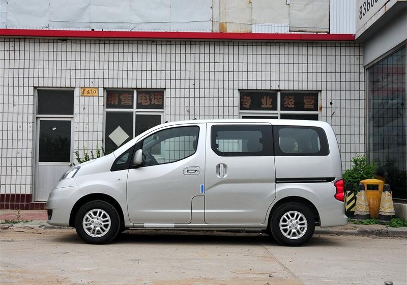 鄭州日產 日產NV200 2011款 1.6 尊貴型 223座