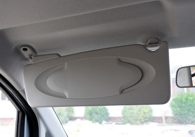 鄭州日產 日產NV200 2011款 1.6 尊貴型 223座