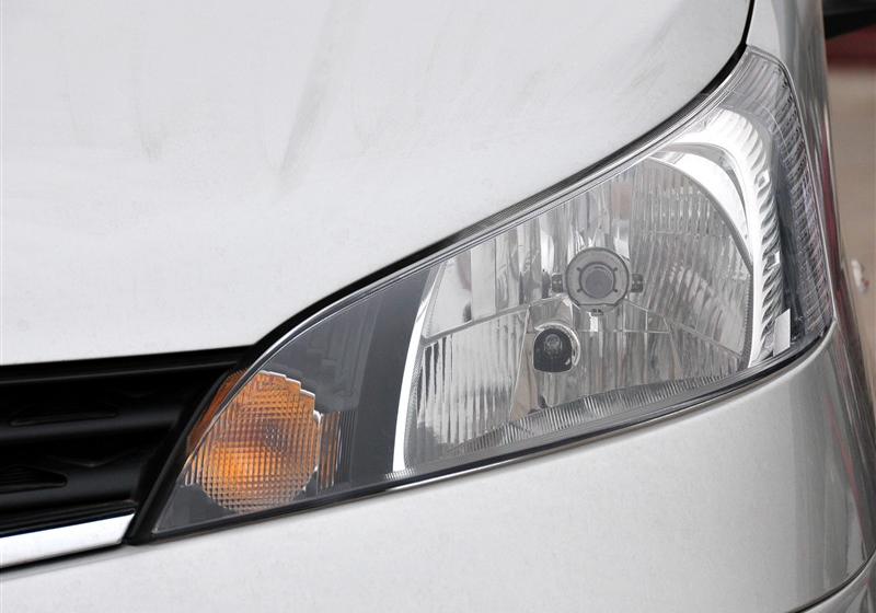 鄭州日產 日產NV200 2011款 1.6 尊貴型 223座