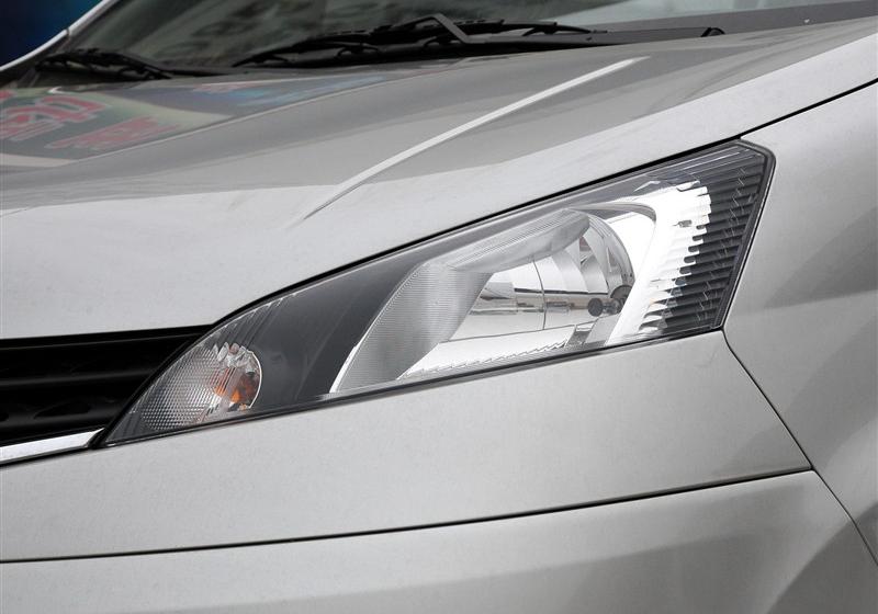 鄭州日產 日產NV200 2011款 1.6 尊貴型 223座