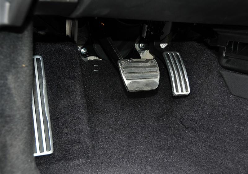 日產(chǎn)(進(jìn)口) 日產(chǎn)GT-R 2012款 3.8T Premium Edition