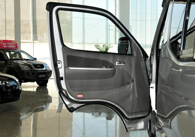 奇瑞汽車 威麟H3 2011款 2.0T 豪華型