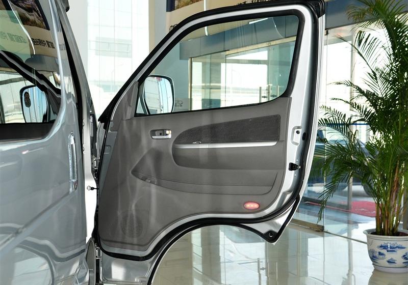 奇瑞汽車 威麟H3 2011款 2.0T 豪華型