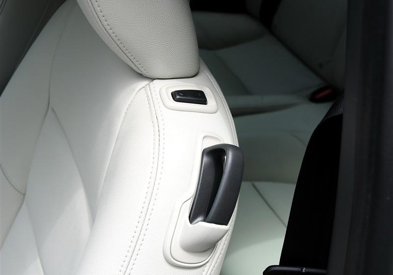 沃爾沃(進口) 沃爾沃C30 2012款 2.0 Aktiv 樂動套裝版