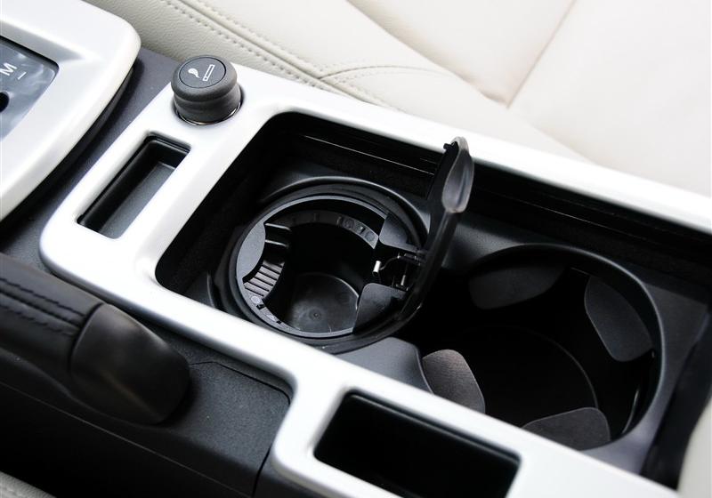 沃爾沃(進口) 沃爾沃C30 2012款 2.0 Aktiv 樂動套裝版