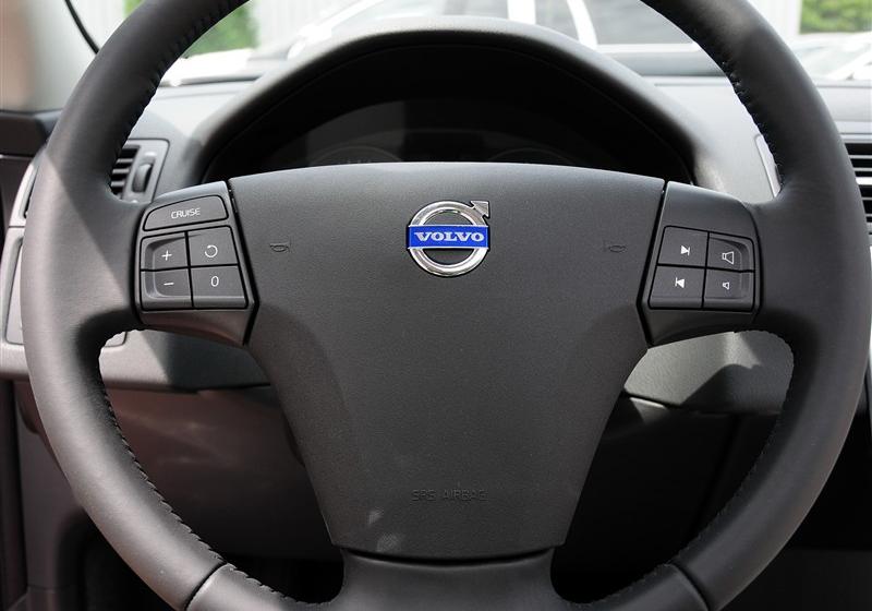 沃爾沃(進(jìn)口) 沃爾沃C30 2012款 2.0 Aktiv 樂動套裝版