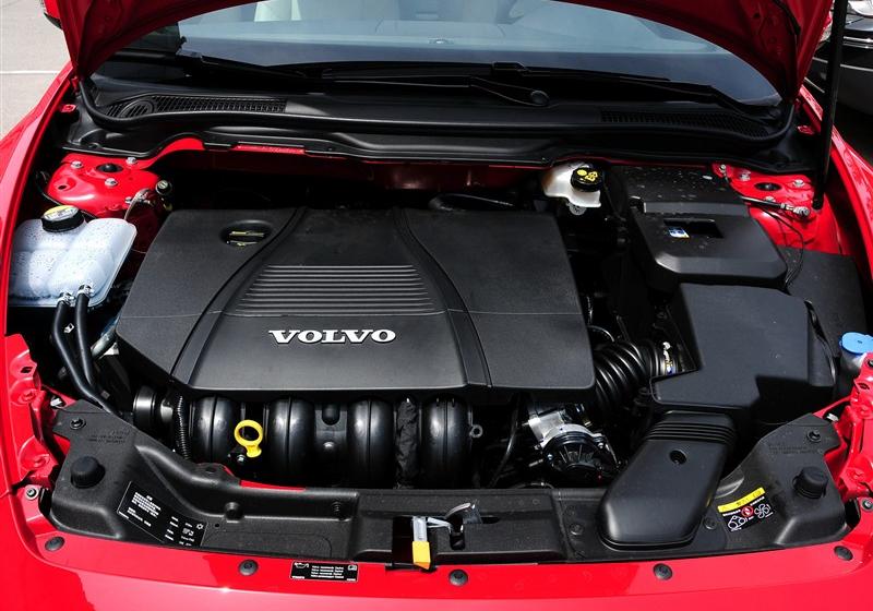 沃爾沃(進口) 沃爾沃C30 2012款 2.0 Aktiv 樂動套裝版