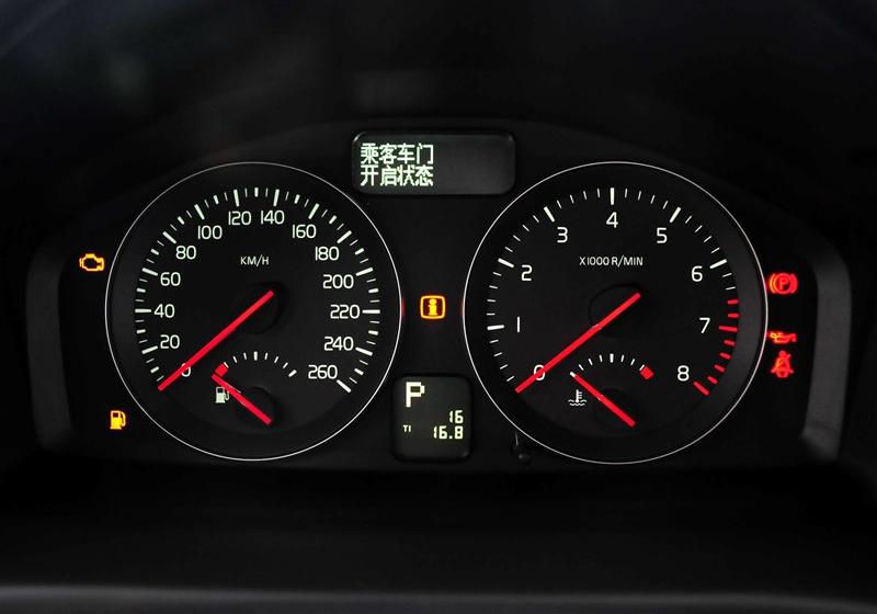 沃爾沃(進口) 沃爾沃C30 2012款 2.0 Aktiv 炫動套裝版