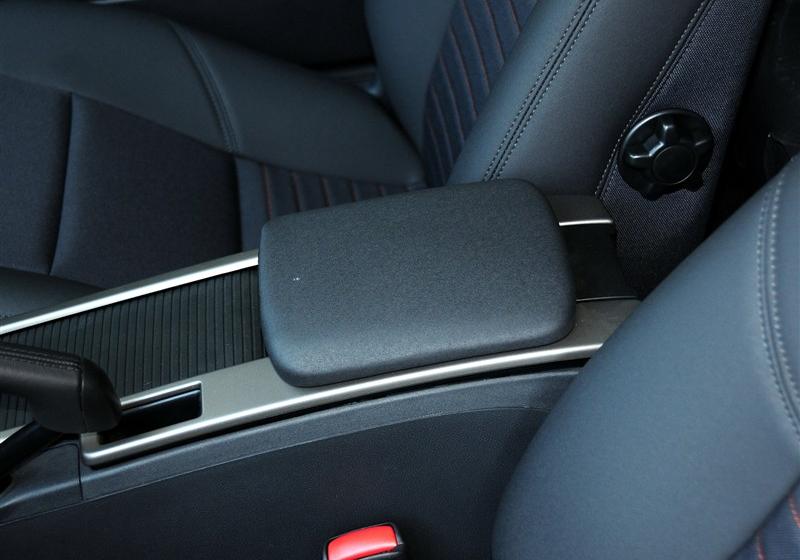 沃爾沃(進口) 沃爾沃C30 2011款 2.0 智尚版