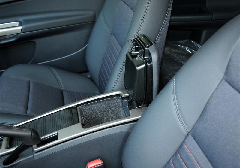 沃爾沃(進口) 沃爾沃C30 2011款 2.0 智尚版